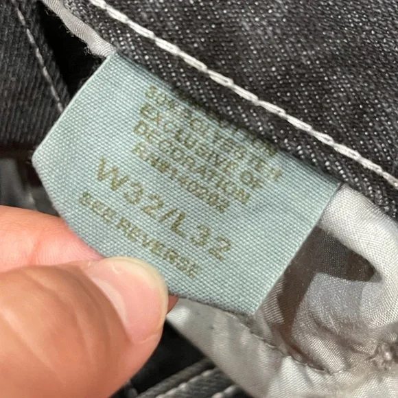 Classic Black Straight Leg Jeans for Women - Picture 11 of 16